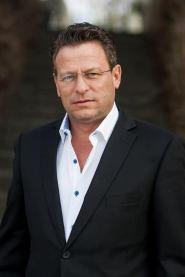 314988_10151339540611806_162173181_n