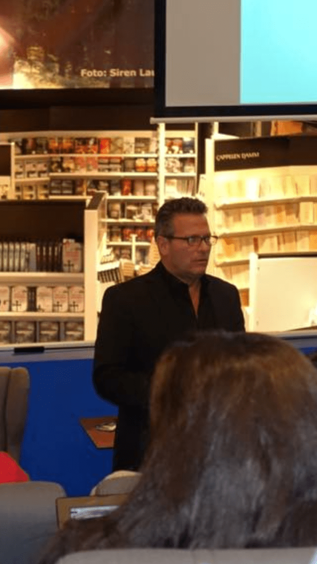 CBDE0EE7-DFD7-45BE-BB11-528A4AD60AFB